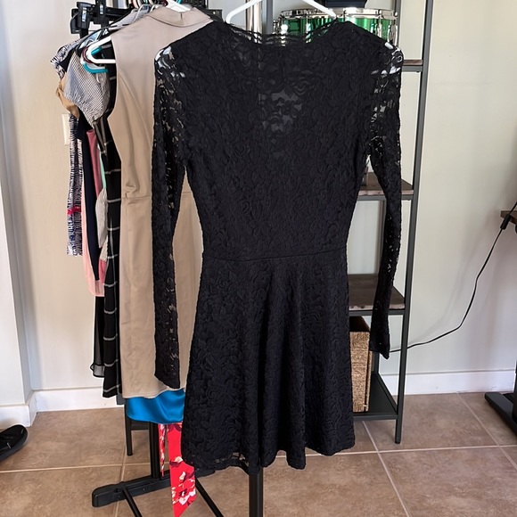 Black lace dress size 2 - Picture 2 of 3